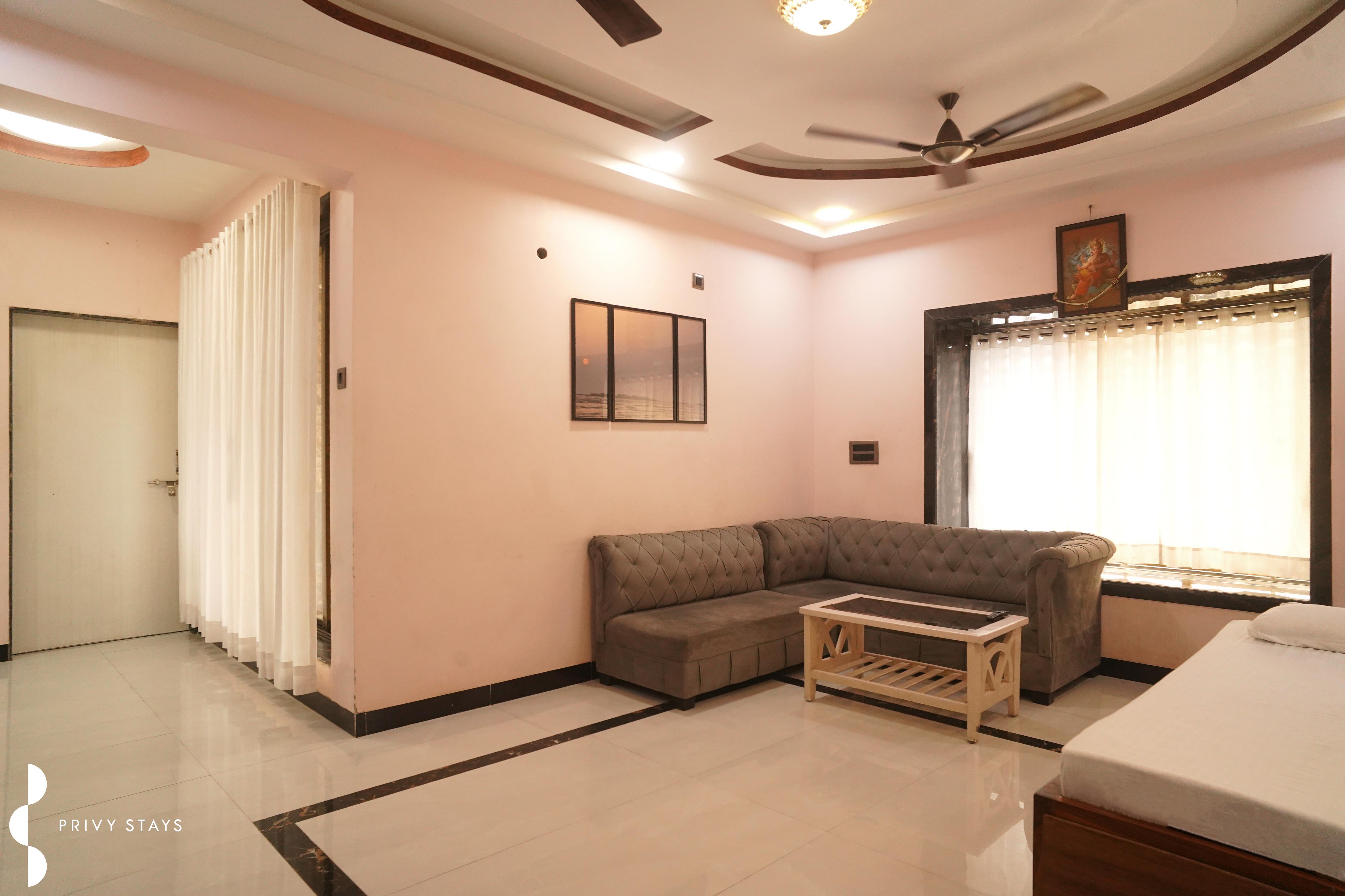 Ekakshar Stays | Rooms & Apartment - Tap to explore photos