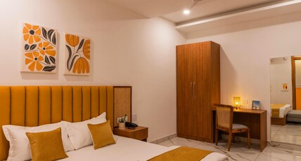 Zostel Noida Room Type - Deluxe Private Room