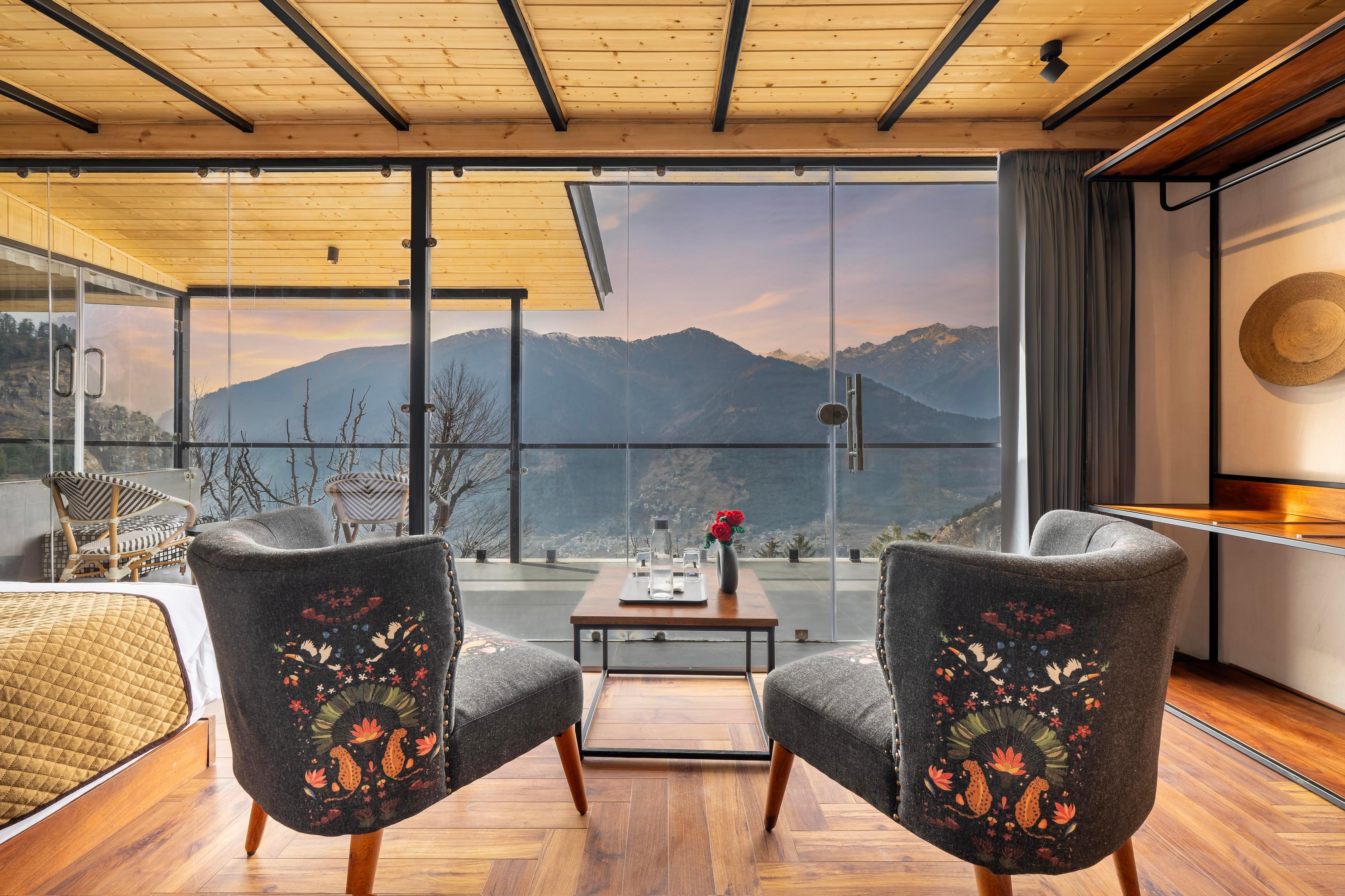 Echor Himalayan Sky Cabins Sethan Manali - Tap to explore photos