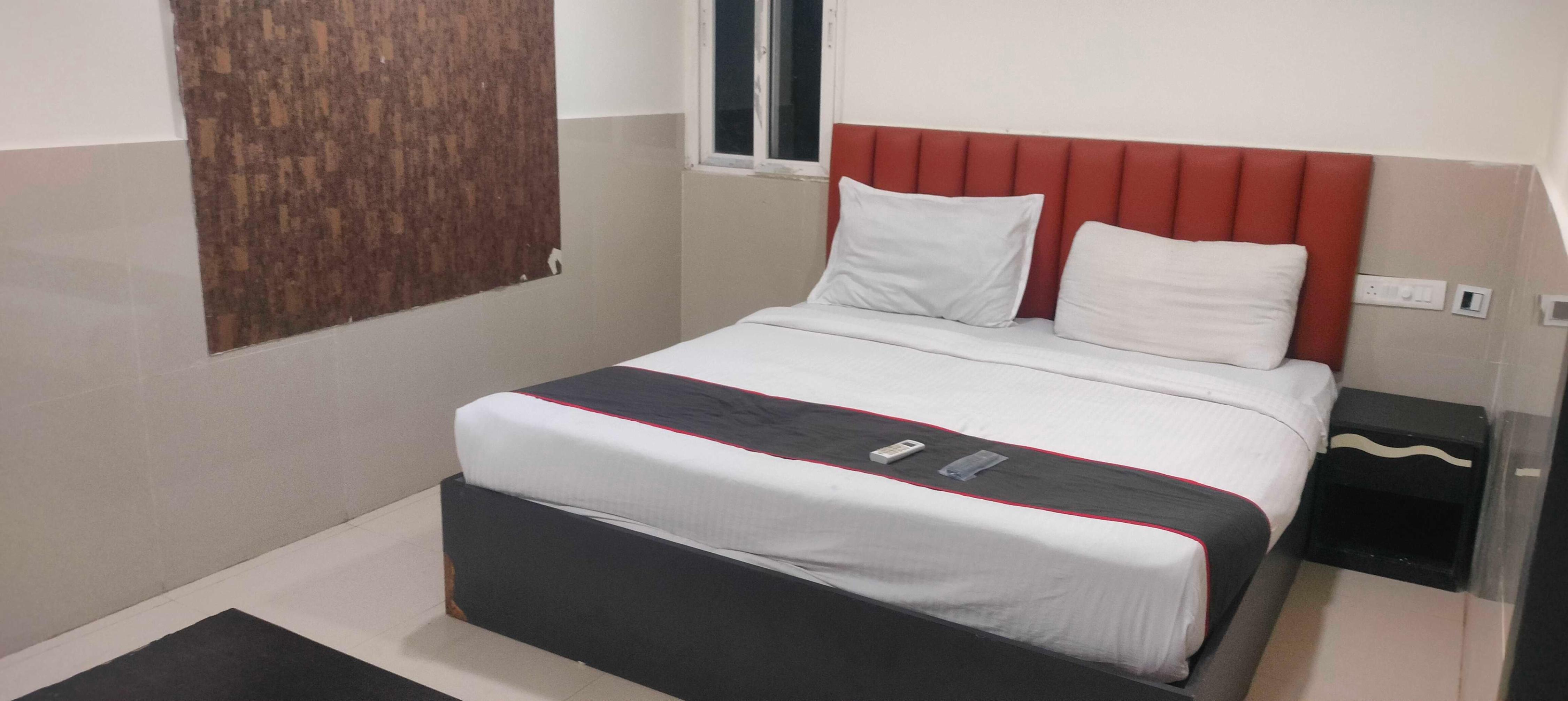 Hotel O Royal Guest House Room Type - Classic