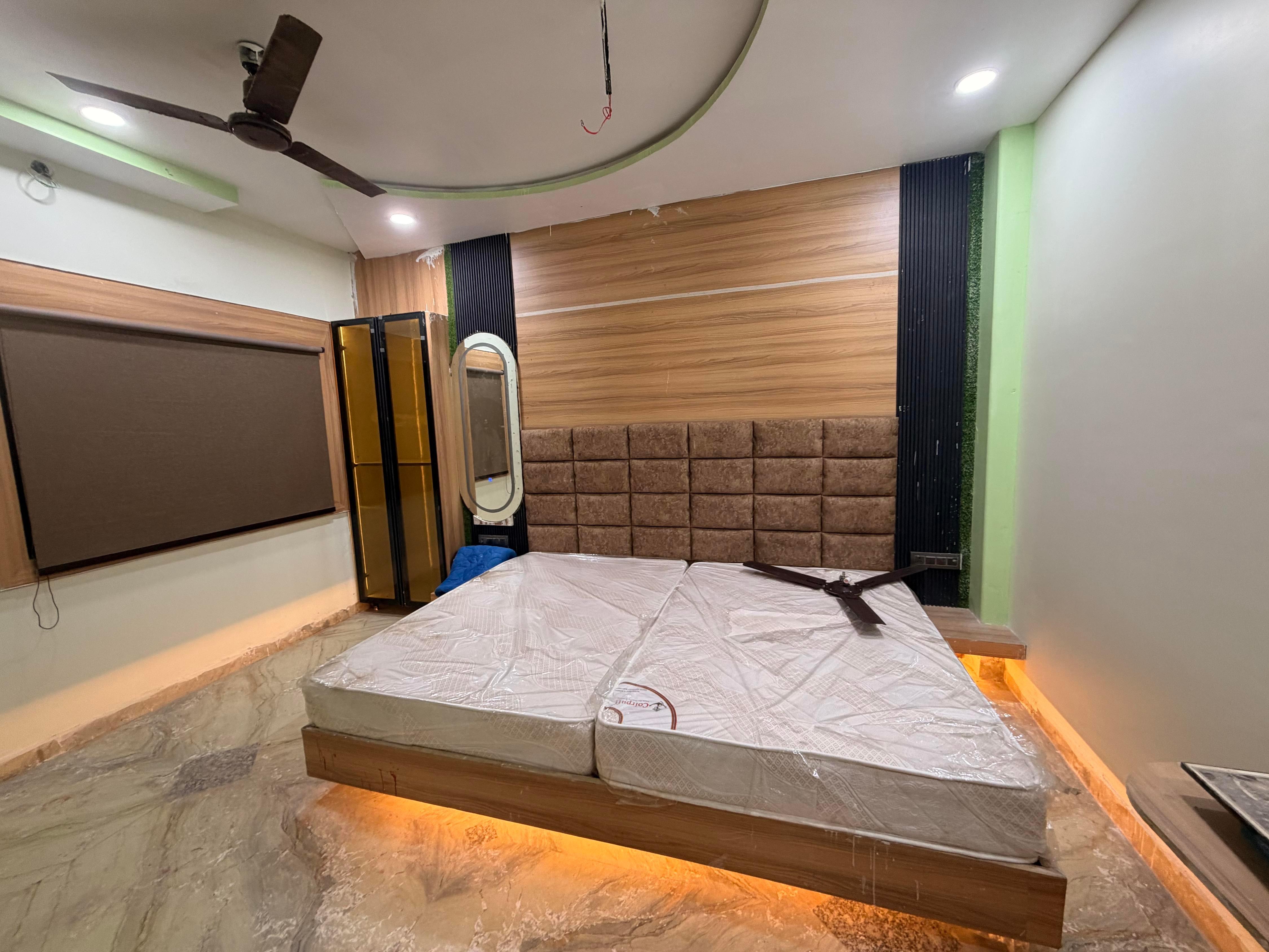GOVINDAM PALACE Room Type - Deluxe Room with Garden View King Bed