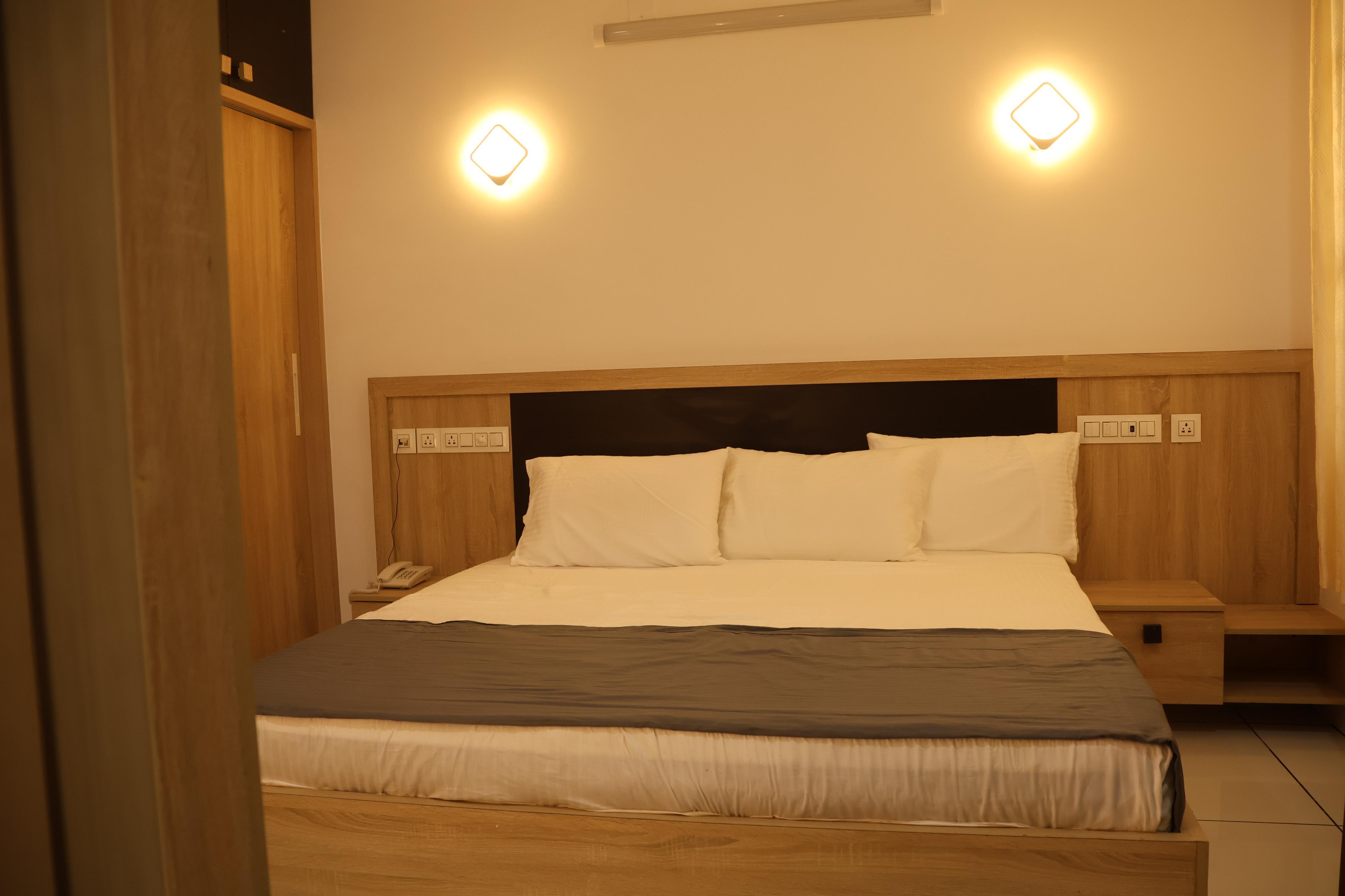 Science House Lux Inn Room Type - Bedroom 103