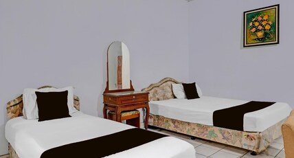 OYO 94802 Hotel Prima Room Type - Indonesia Suite Family