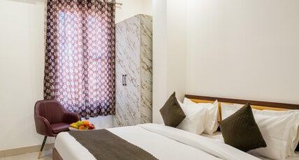 Hotel Delhi 53 Near ISBT Kashmiri Gate Room Type - Superior Room with Smart TV