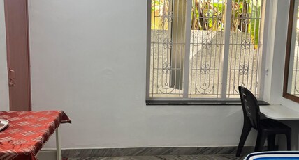 Niharika Homestay Room Type - AC Twin Room