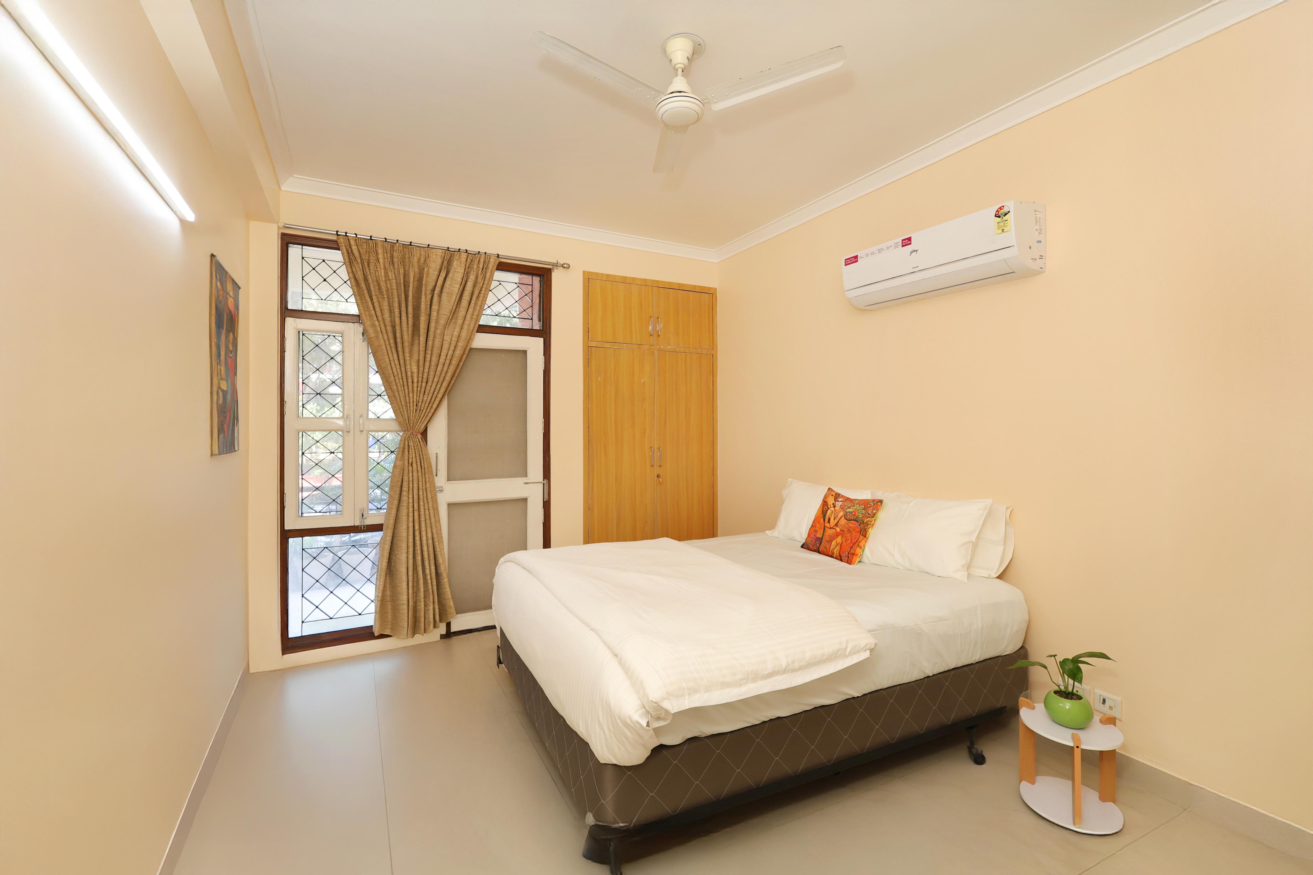 Taj Vista by Red Olive|3BHK|4kmTaj Mahal|Agra - Tap to explore photos