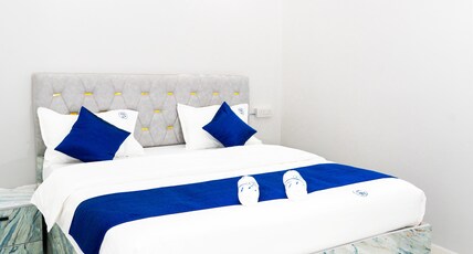 BLUE BIRDS Room Type - STANDARD DOUBLE DELUXE