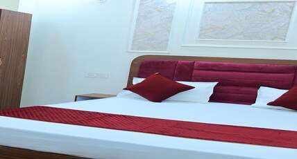 Hotel Vinayak Room Type - 101