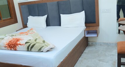 Hotel Vinayak Room Type - 103
