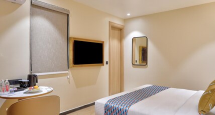 Palette Convention Hotel by CheckIn, Millennium City Gurugram Room Type - Classic King Room