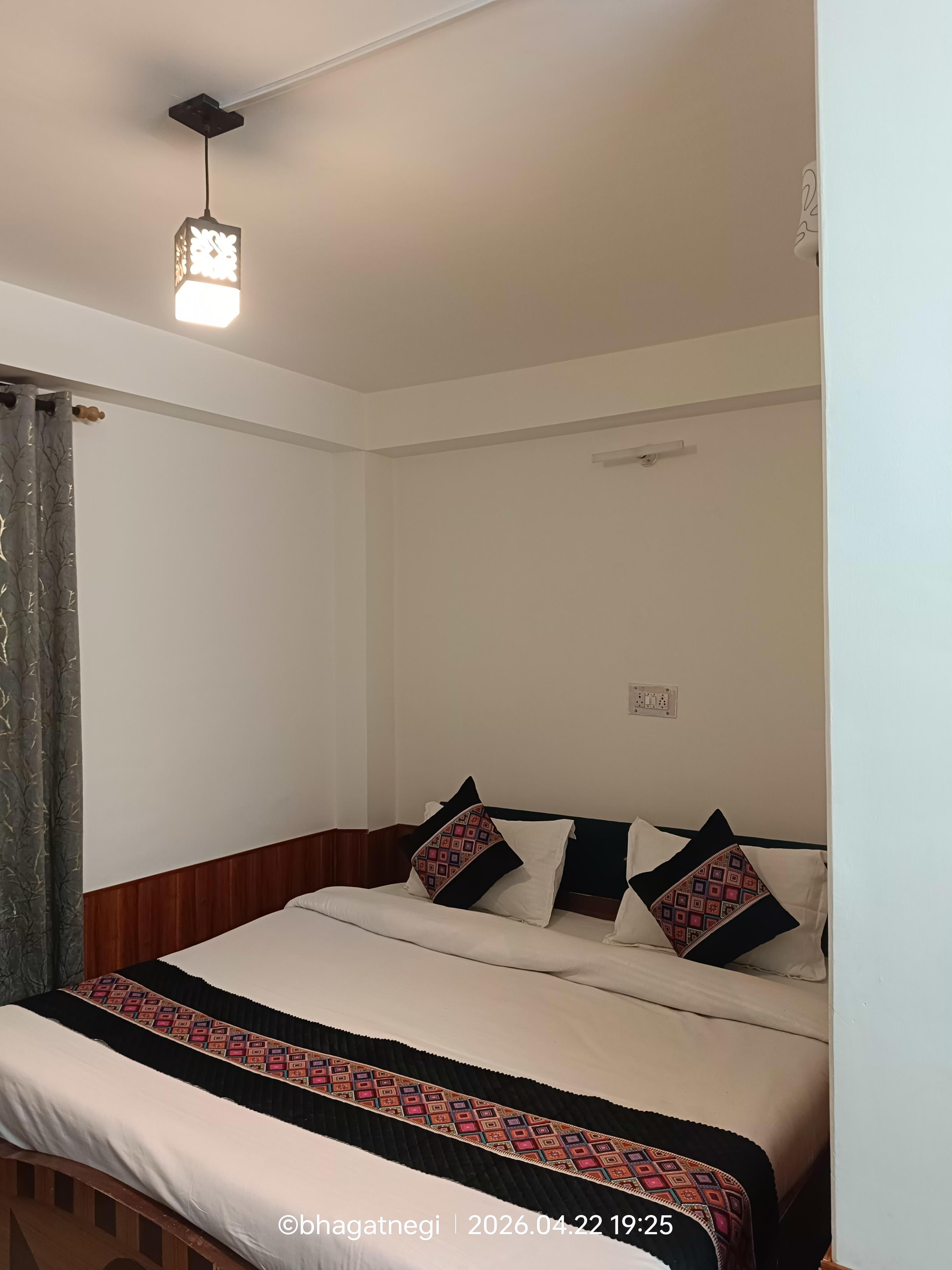 JJ Homestay Sangla - Tap to explore photos