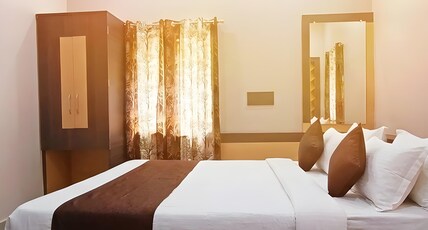 Hotel Krishna Palace Room Type - Premium Deluxe AC King Room Hotel Krishna Palace Room Type - Premium Deluxe AC King Room