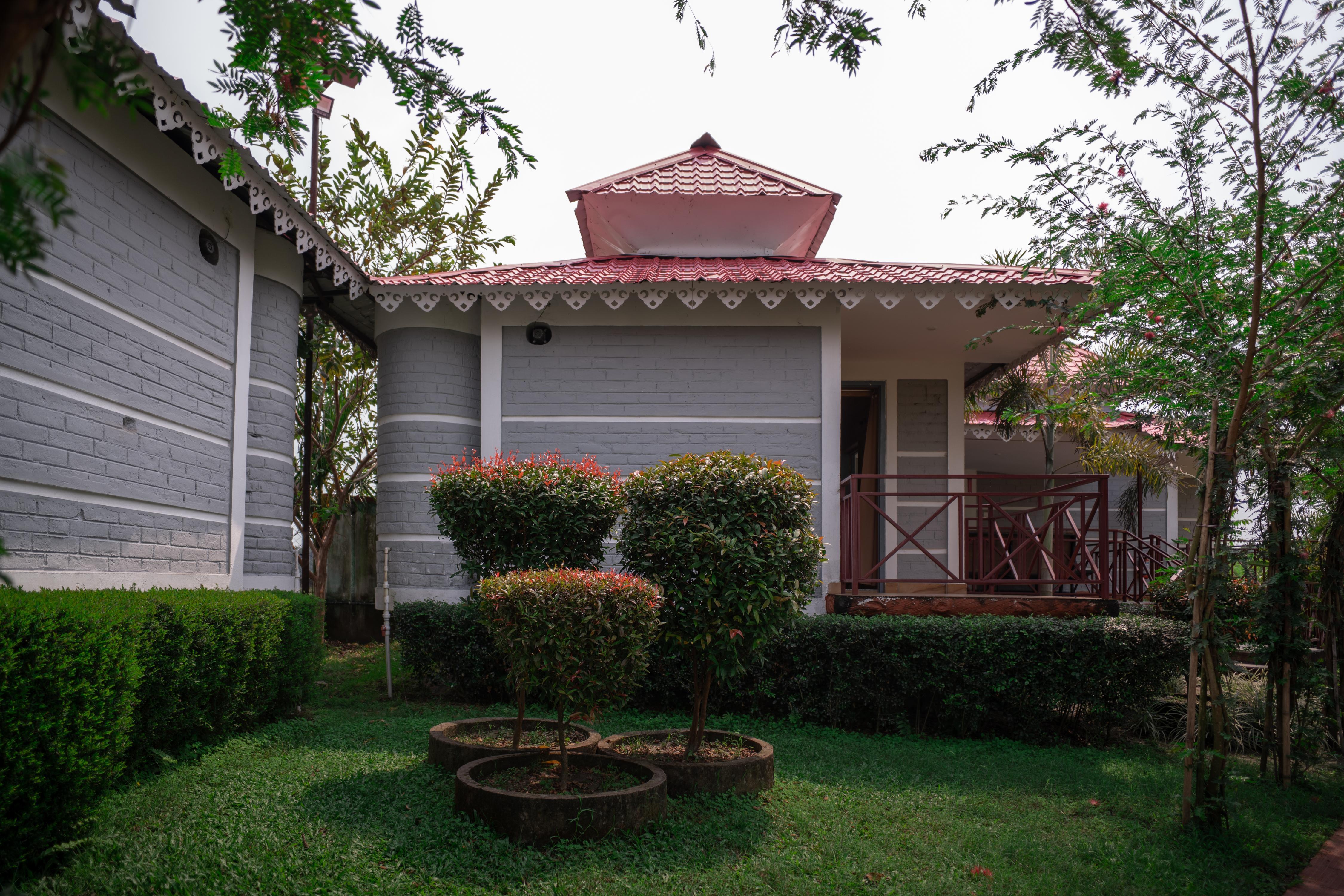 Bihanga Resort - Tap to explore photos