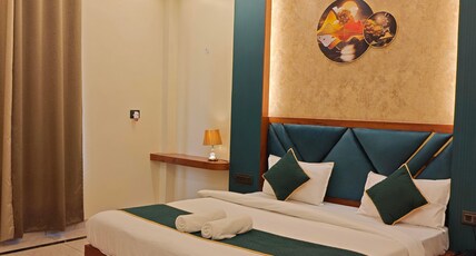 SHRI HARI TRIVENI SANGAM Room Type - Super Deluxe - Sangam View