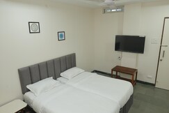 Hotel Keshav Pride, Dhule