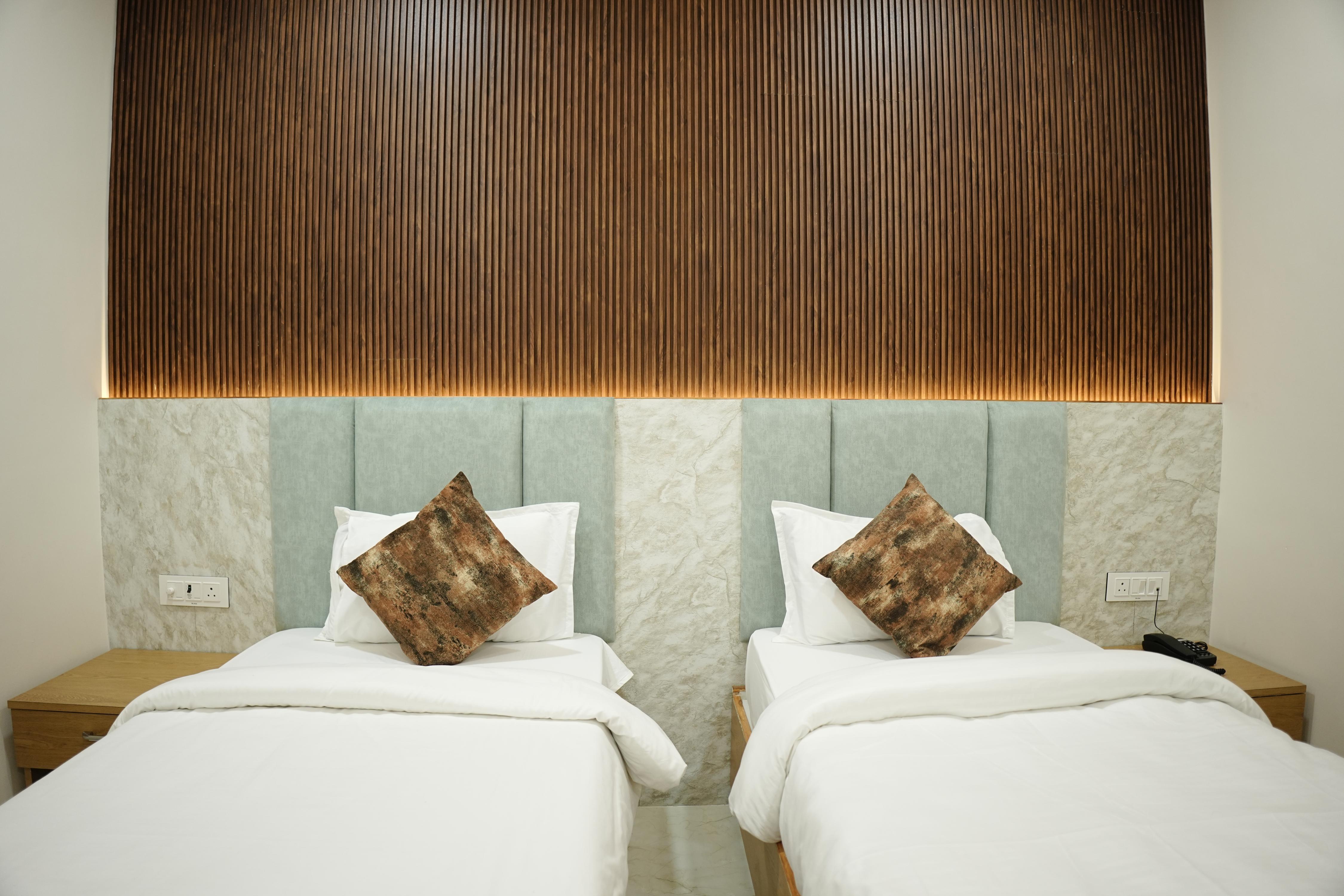 Hotel Ojha Villa Room Type - Twin Bed