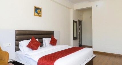 OnlyStay Luxe House Dalhousie Room Type - Deluxe
