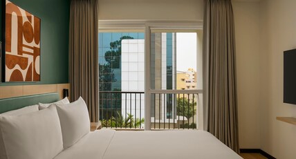Spark by Hilton Bengaluru Marathahalli Outer Ring Road Room Type - KING ROOM W BALCONY