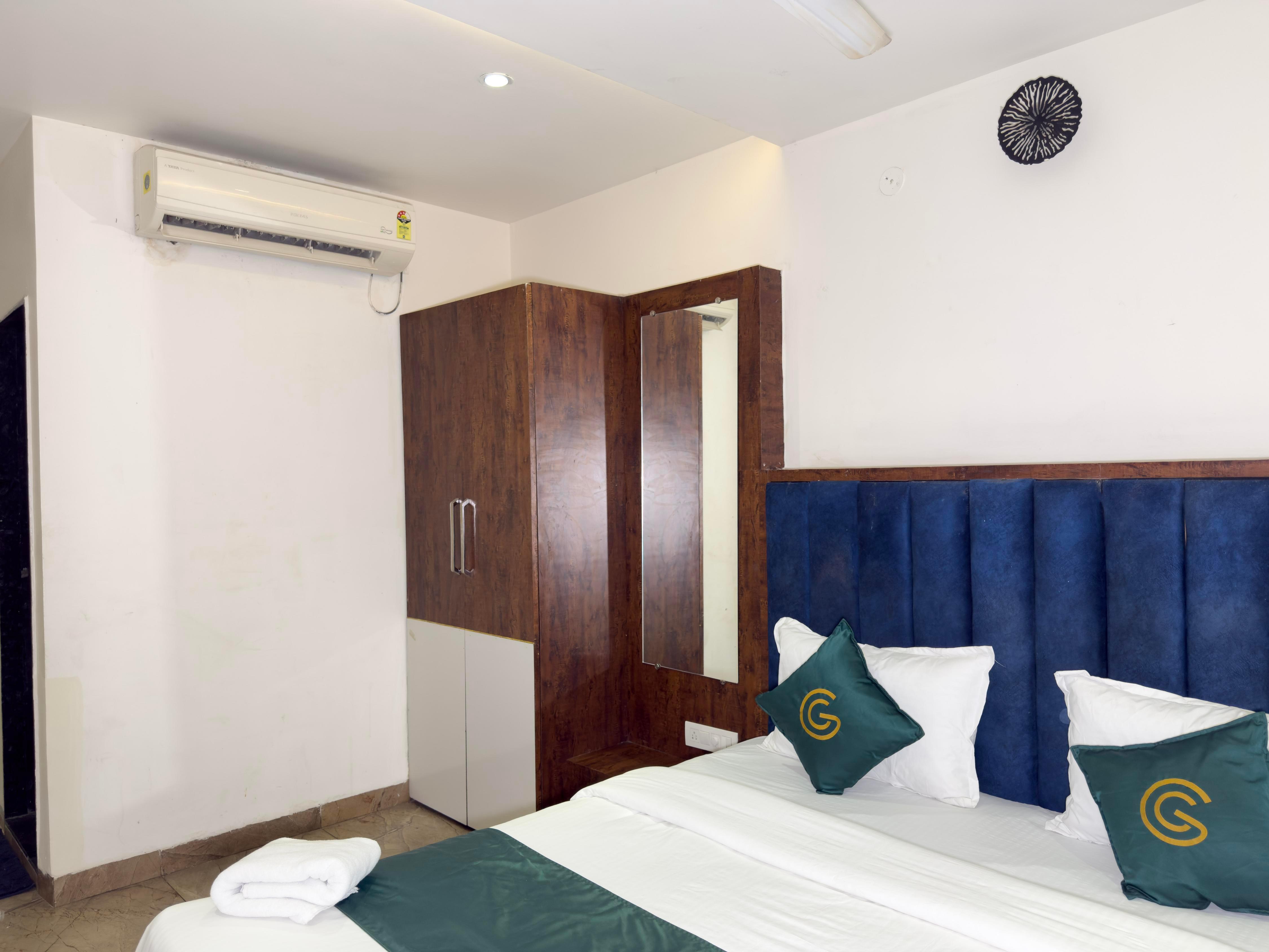 Cosmos Lite Hotel - Vijay Nagar