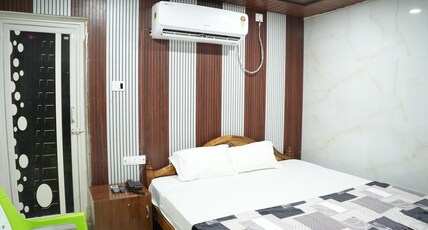 Sabitri Guest House Room Type - Deluxe Room with Balcony