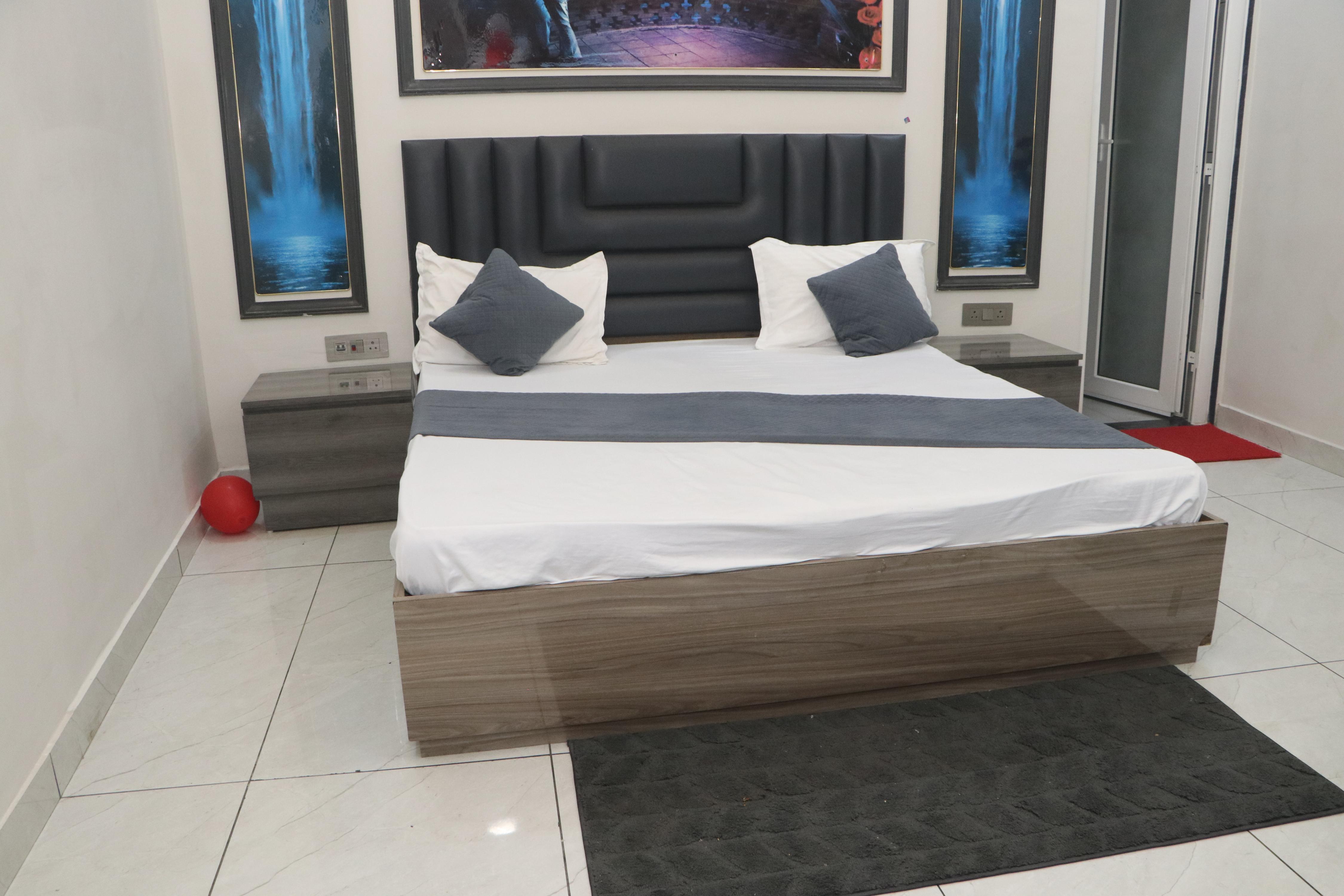 The Golden Crown Hotel Room Type - Standard Room
