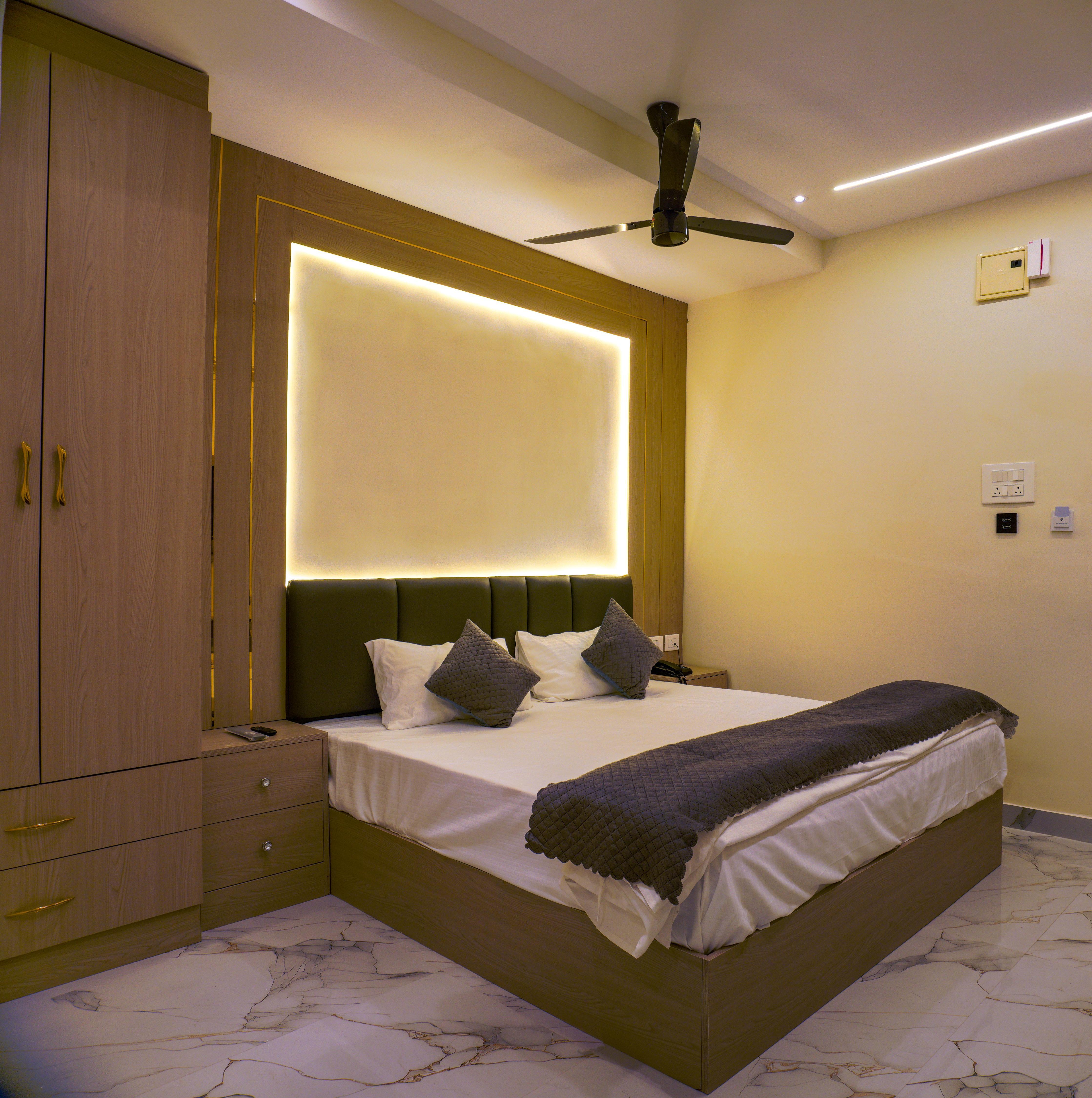 Oak Line Hotels and Resorts - Tap to explore photos