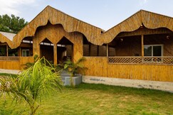 ELIVAAS Stone Age Home 6 BHK Villa with Pvt Pool & Garden