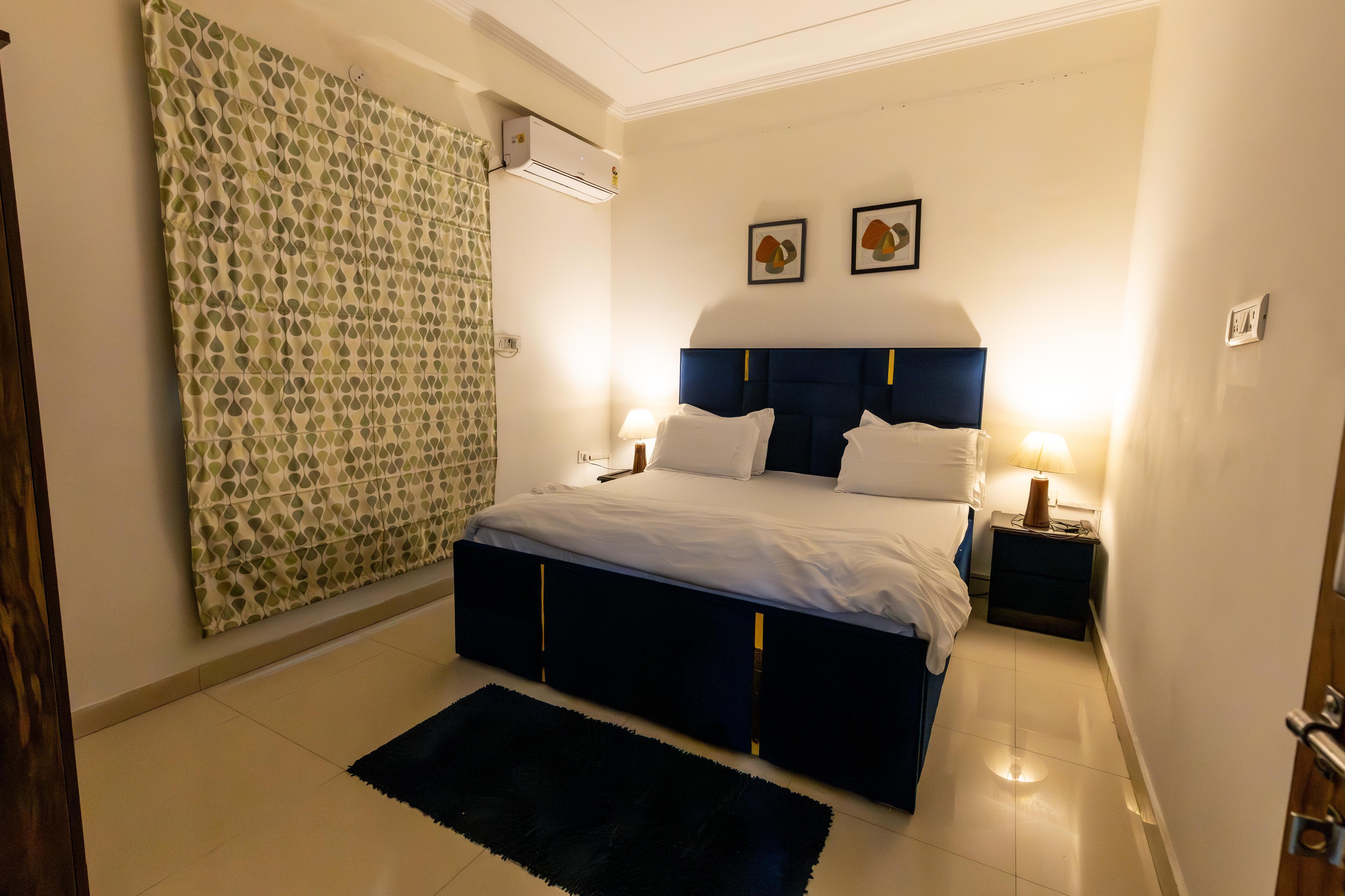Mad Monkies |Entire 2 BHK Apartment Room Type - Carolina 2 Bedroom Luxury Private Apartment Noida