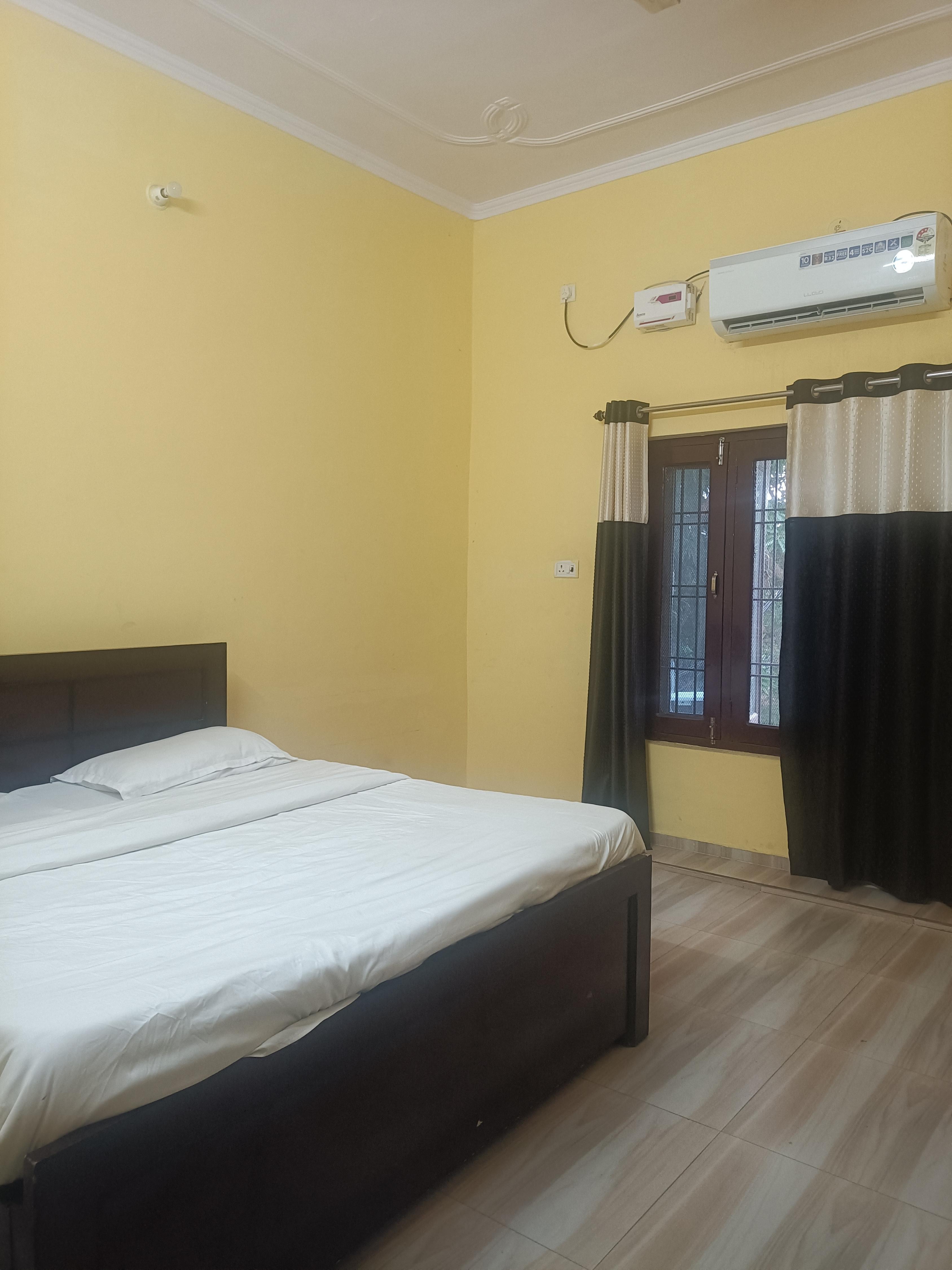 Shivalik hotel and restaurent Room Type - Bedroom 2