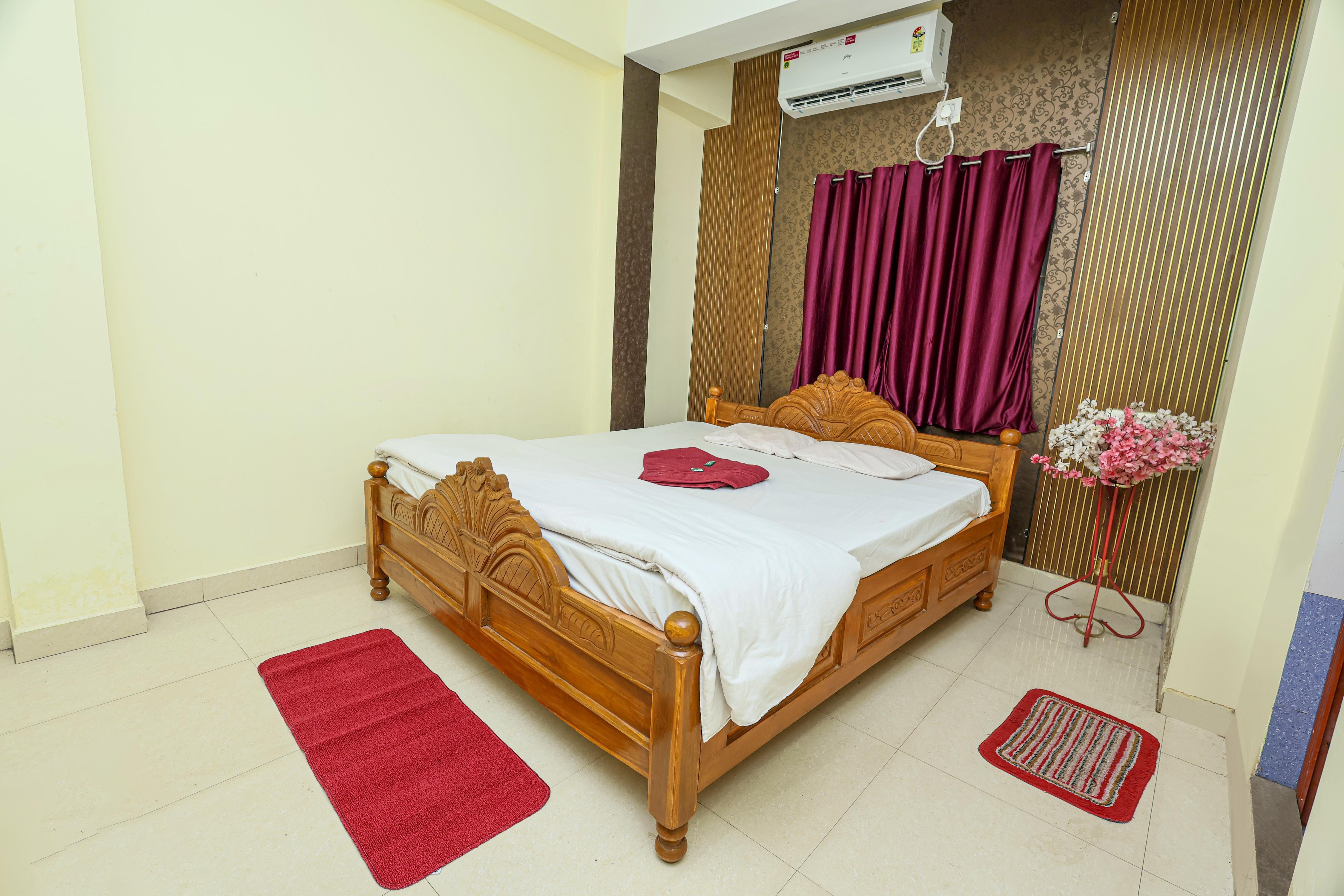 Silver Residency Room Type - Deluxe Room