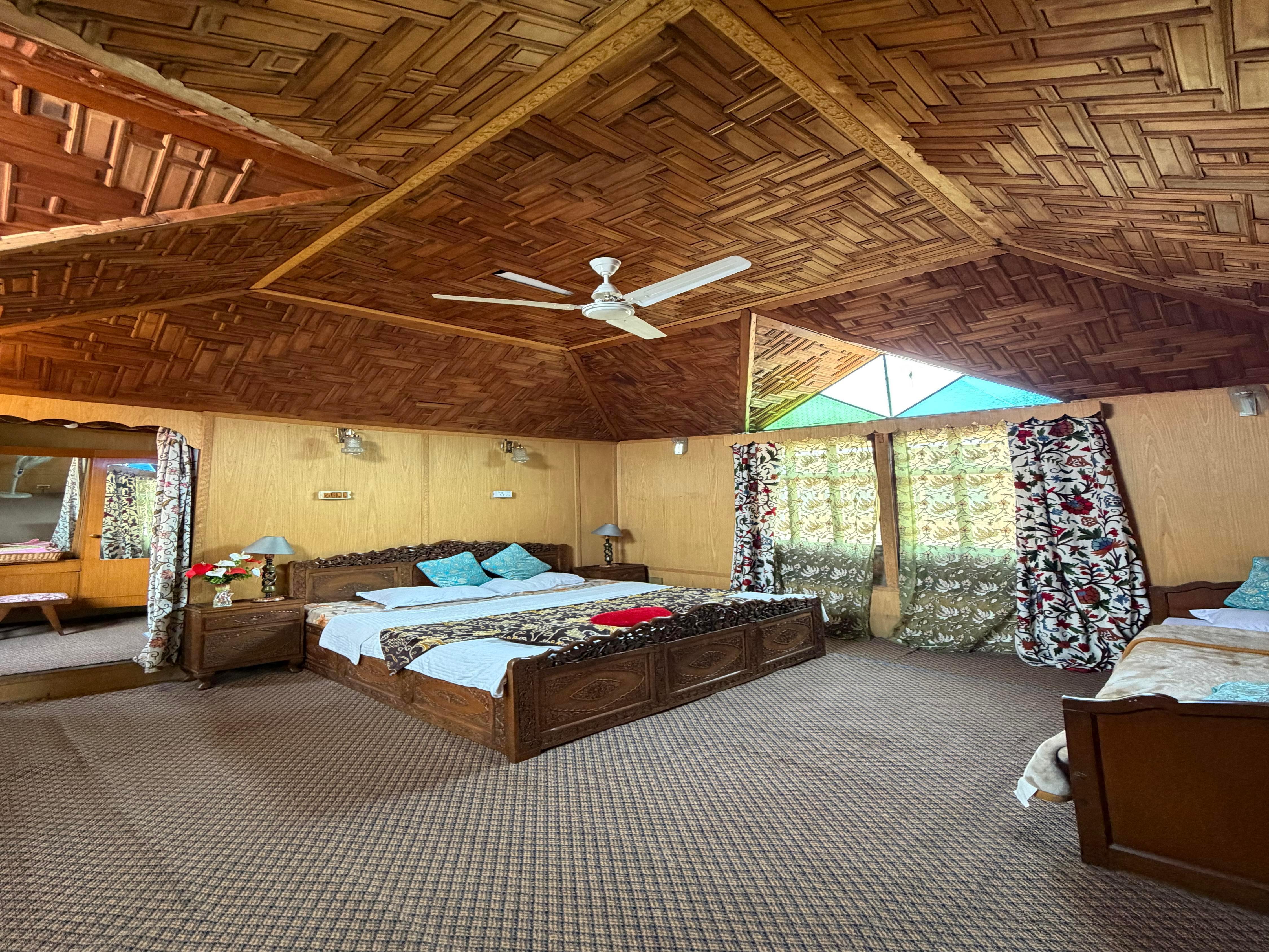 Experience Magic of Kashmir Our Luxury Houseboat - Tap to explore photos