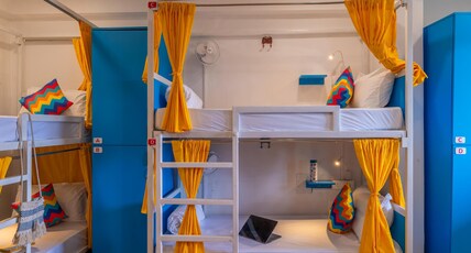 goSTOPS PLUS Goa Candolim Room Type - Bed in 8 Bed Mixed Dormitory Room with Ensuite Bathroom - Upper Bed