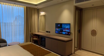 Ananta Elite Room Type - Deluxe Room with City View