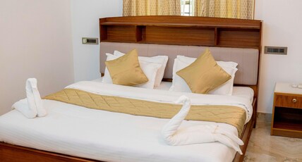 Thamburu Inn by Zennor Room Type - Upper Floor Bedroom with Balcony Access