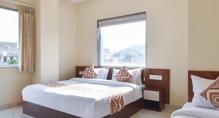 Hotel Gold Coin Room Type - Deluxe Triple Rooms with Balcony & Mountain View Hotel Gold Coin Room Type - Deluxe Triple Rooms with Balcony & Mountain View