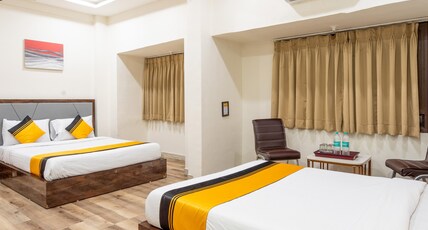 Itsy Hotels Maitreya  170 Meters from Shri Saibaba Temple Room Type - Spacious Premium Room