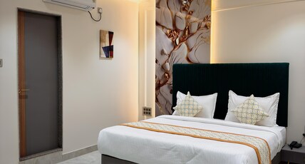 Hotel Pune Pride Navle Bridge Room Type - Super Deluxe