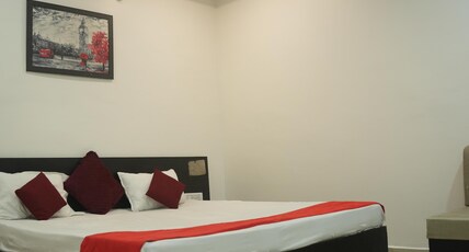 HOTEL SAI KRIPA Room Type - Deluxe room