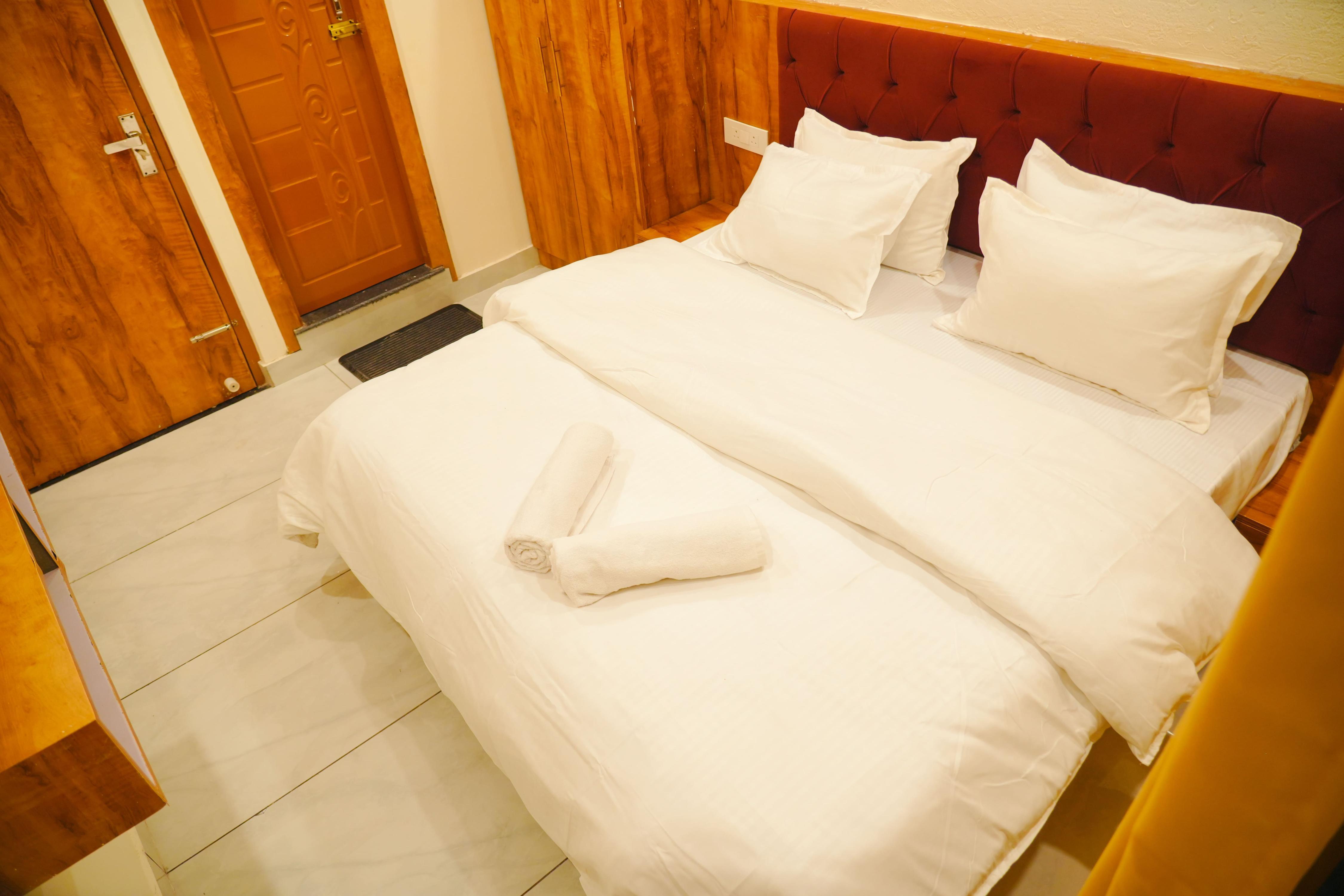 The Bunk Homestay Tapovan - Tap to explore photos