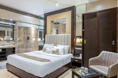 palm hotel near karolbagh