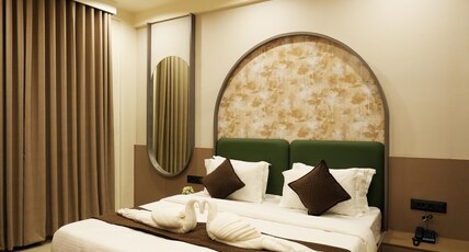 Hotel The Dwarka Palace Room Type - SUPER DELUXE ROOM