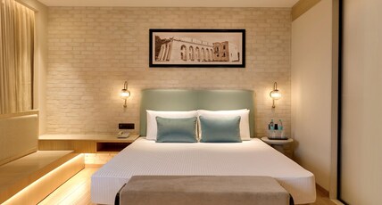 Lemon Tree Premier Jabalpur Room Type - Premier Double Room