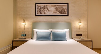 Lemon Tree Premier Jabalpur Room Type - Deluxe Double Room