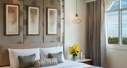 Tajview, Agra - IHCL SeleQtions Room Type - SeleQtions Suite Taj Mahal View King Bed with Living Room and Bathtub Tajview, Agra - IHCL SeleQtions Room Type - SeleQtions Suite Taj Mahal View King Bed with Living Room and Bathtub