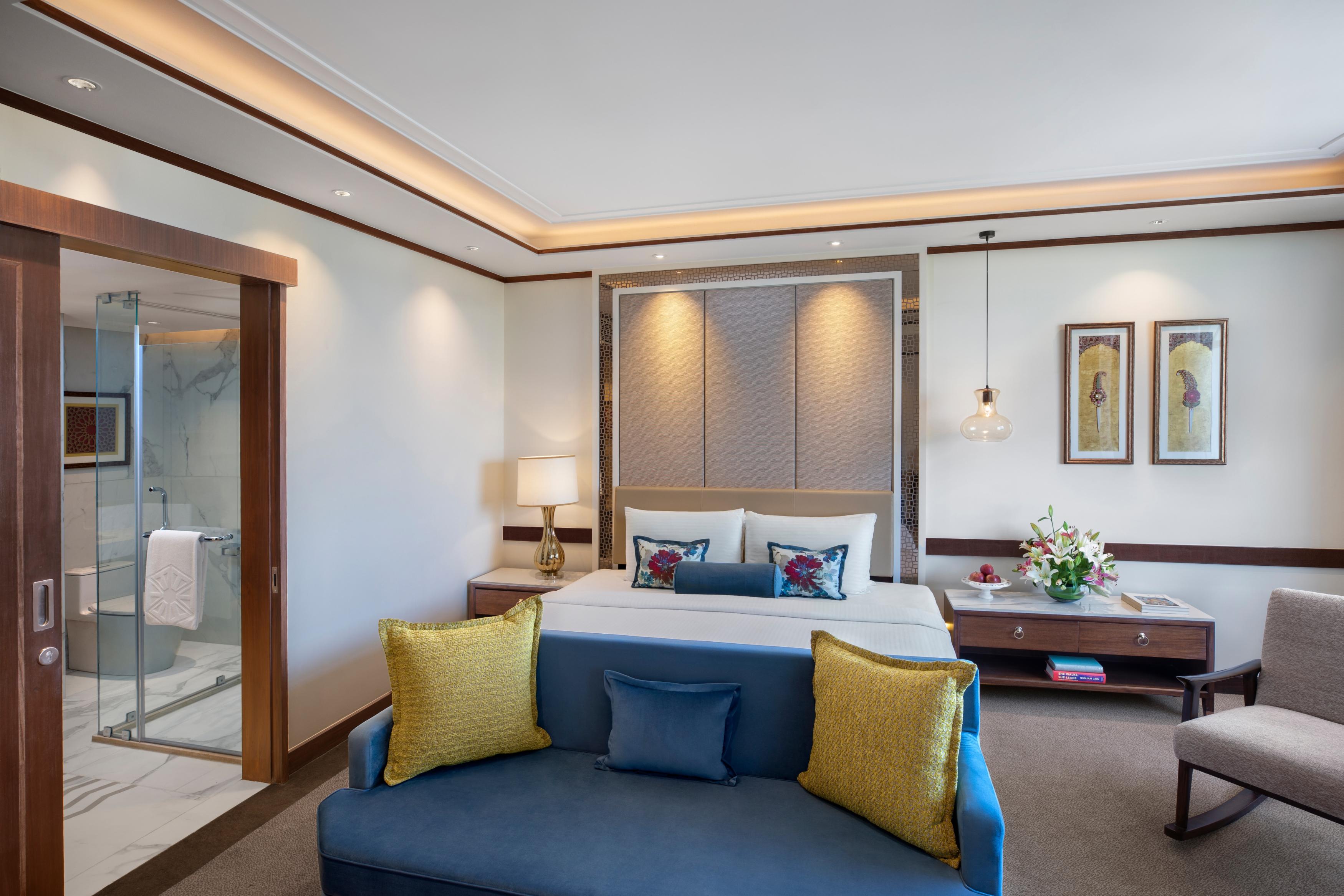 Tajview, Agra - IHCL SeleQtions Room Type - Junior Suite Pool View King Bed