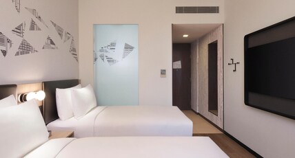 Aloft by Marriott Singapore Novena Room Type - Urban Guest Room, 2 Twin, West Wing