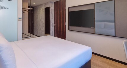 Aloft by Marriott Singapore Novena Room Type - 1 Bedroom King Suite, West Wing