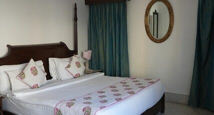 Amar Kothi | Bouitque Hotel | Near Lake Pichola Udaipur. Room Type - Heritage Queen