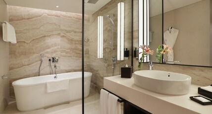 Al Ain Rotana Room Type - One Bedroom Suite