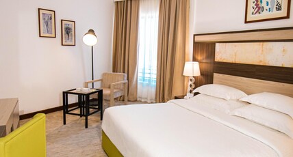 BM Beach Hotel Room Type - Deluxe Queen Room (DLXQ)